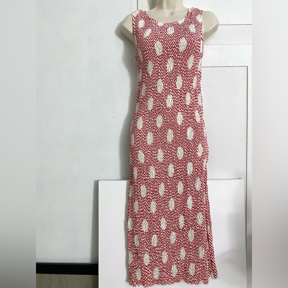 Cutest mid length stretchy polka dot dress